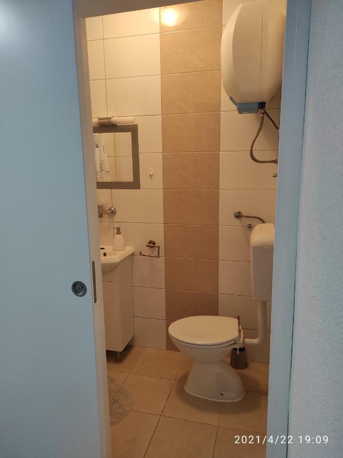 Apartmani Quattro Starigrad Exterior photo