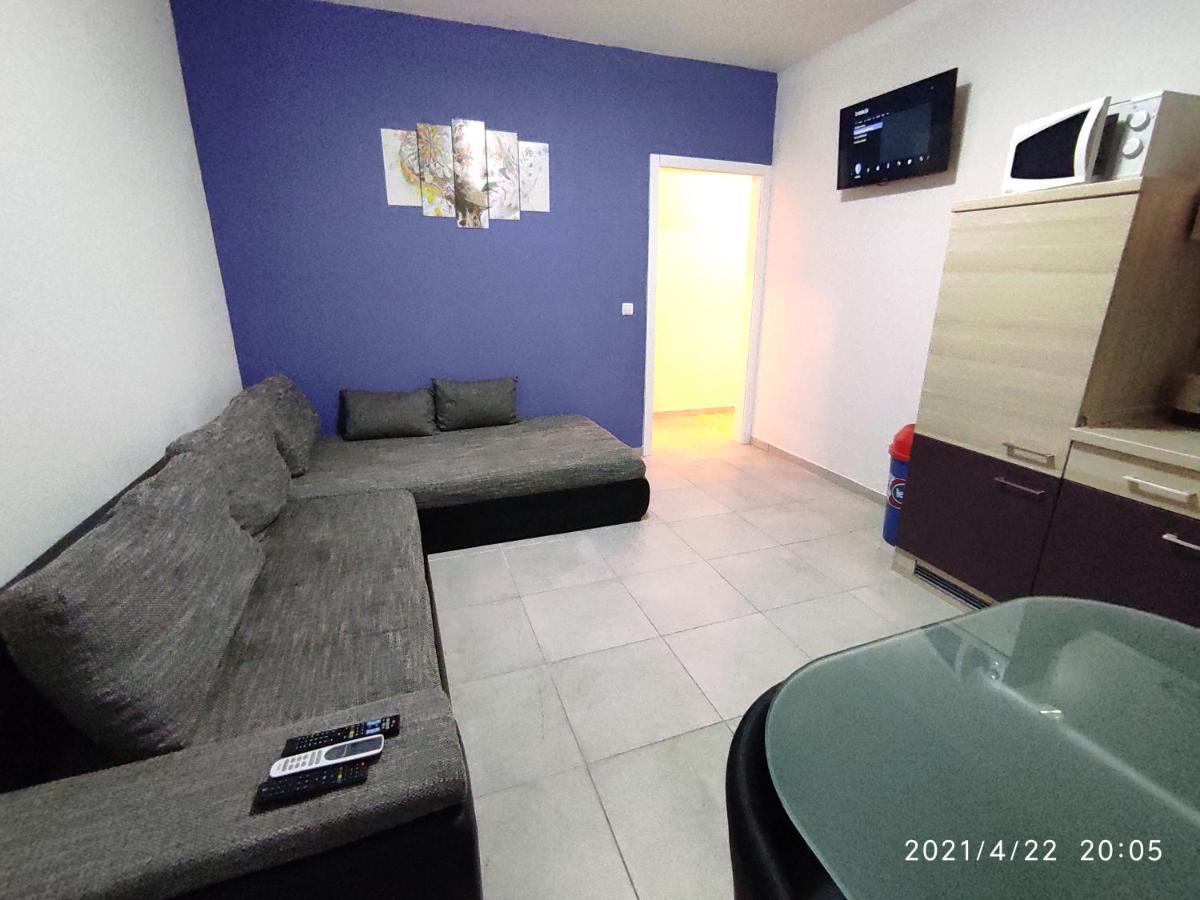 Apartmani Quattro Starigrad Exterior photo