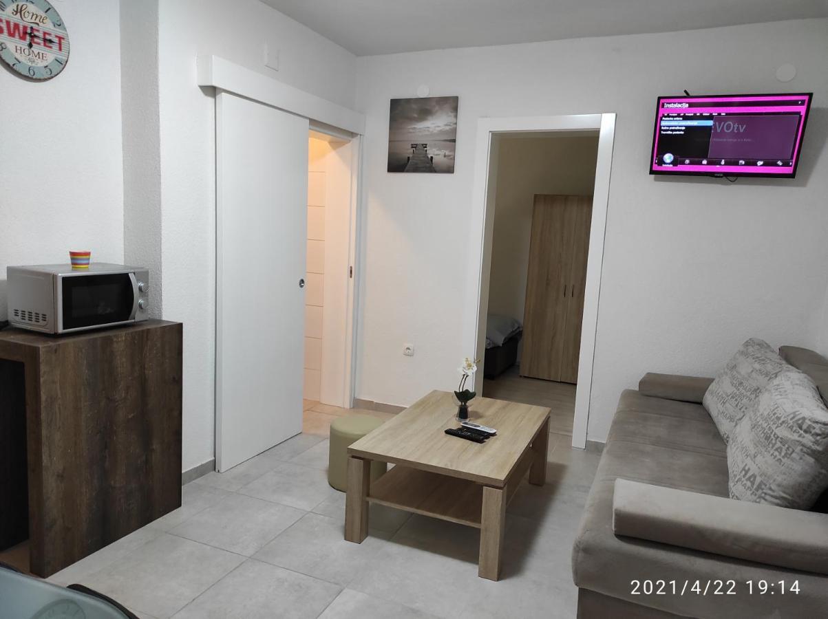 Apartmani Quattro Starigrad Exterior photo