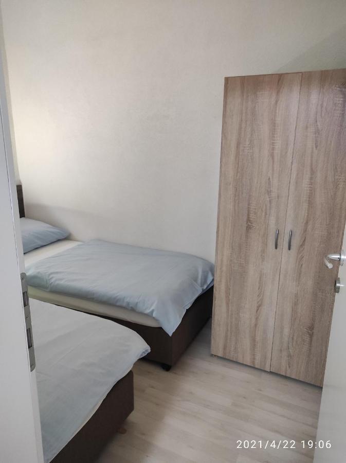 Apartmani Quattro Starigrad Exterior photo