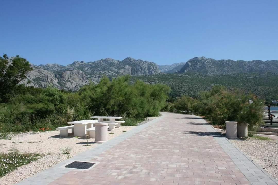 Apartmani Quattro Starigrad Exterior photo