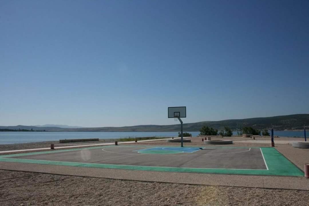 Apartmani Quattro Starigrad Exterior photo